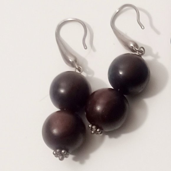 Vintage 1980s Geometric Dark Brown Wooden Bead Necklace and Earrings Set - Picture 3 of 4